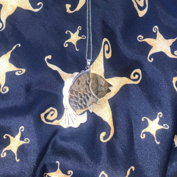 Fish pendant and SS chain - Picture 2 of 3